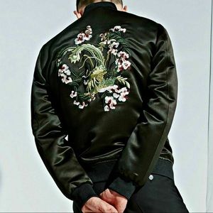 ZARA MALE GREEN EMBROIDERED PATTERN BOMBER JACKET
